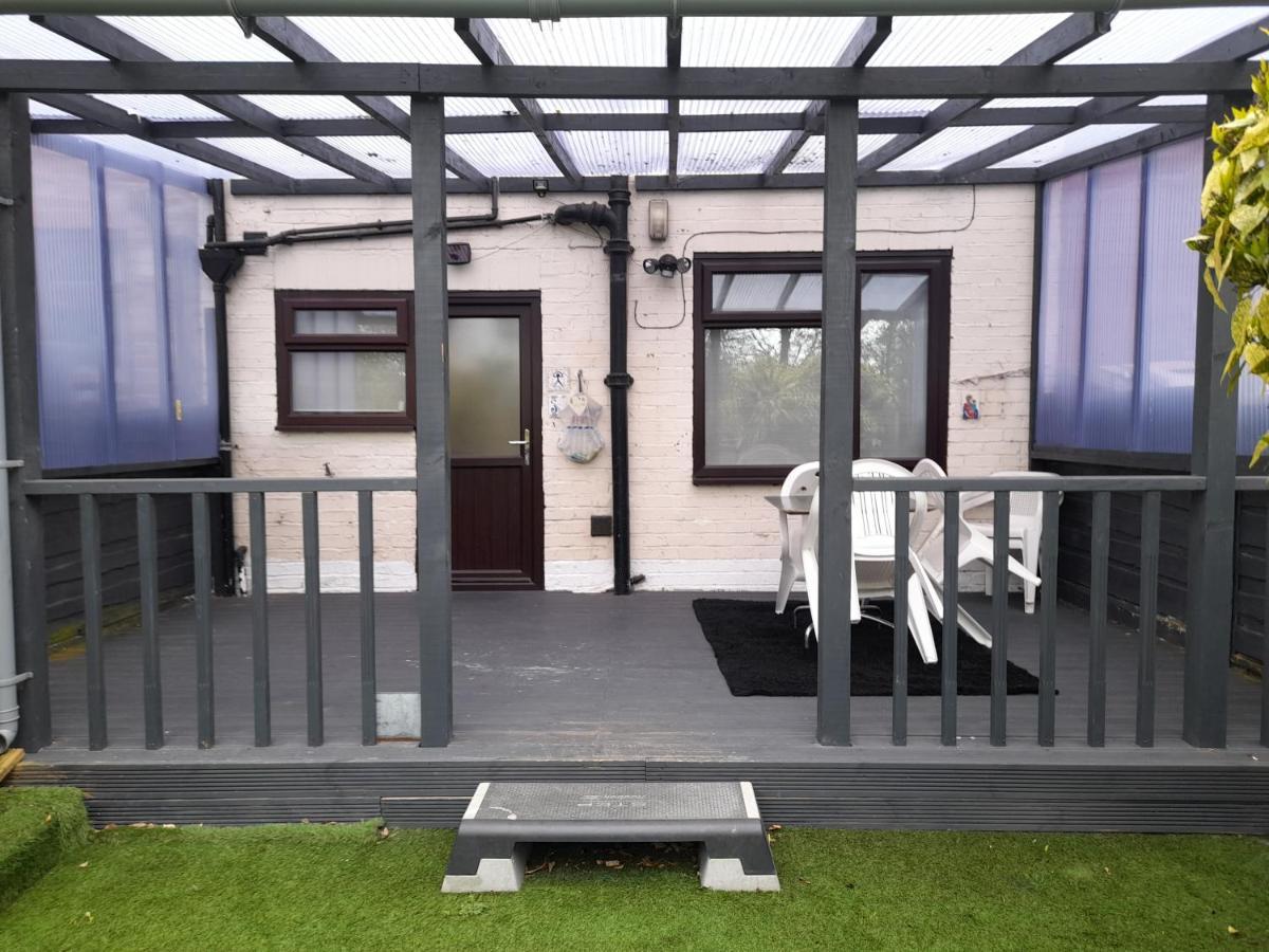 Bright 4-Bed House 15 Min To Manchester Centre Villa Dış mekan fotoğraf